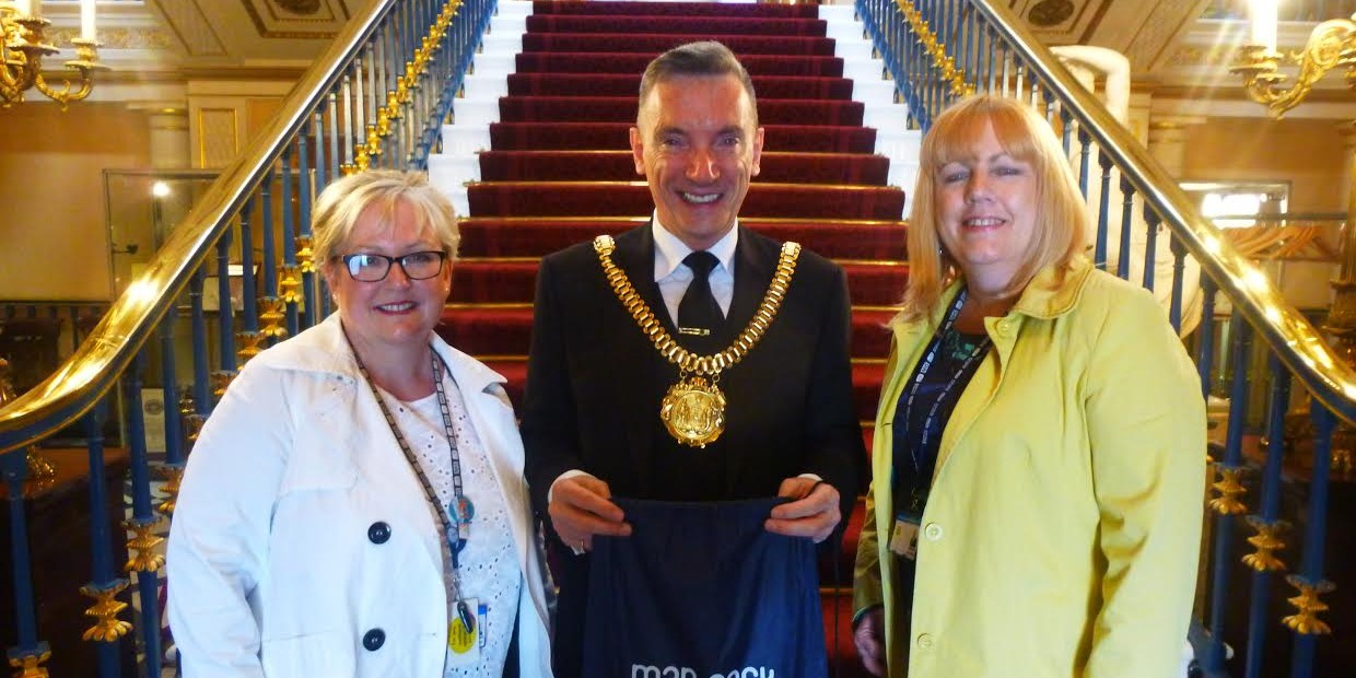 Cllr Gary Millar shows support for Men's Health Week