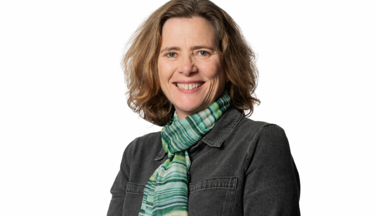 Claire-Griffiths-8294-1-1536×1025