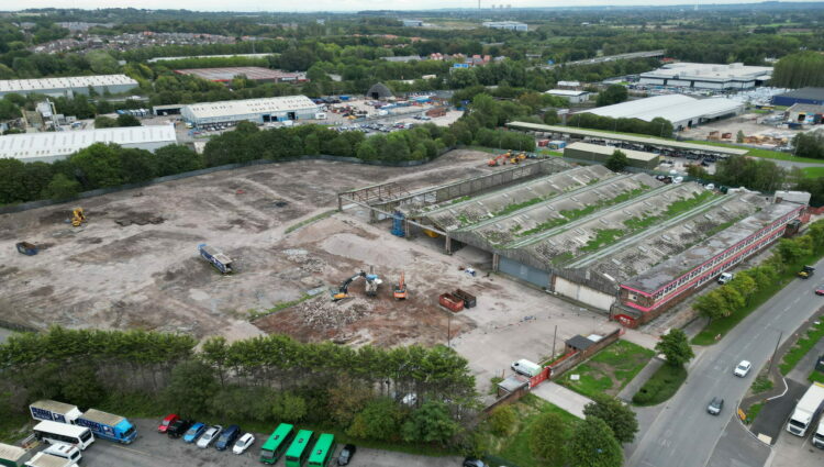 Huyton 220